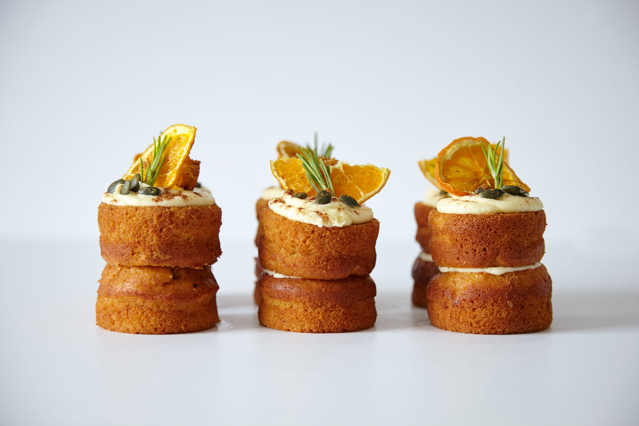 The Carrot Mini Cake Box