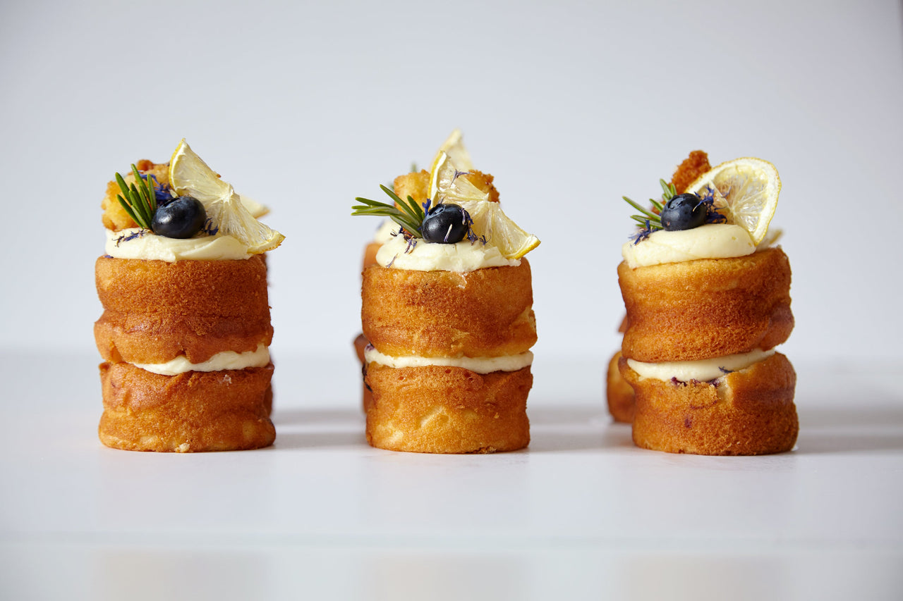 The Lemon & Blueberry Mini Cake Box
